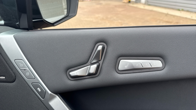 BMW iX 400kW xDrive60 M Sport 112kWh 5dr Auto [Pro Pack] Electric Estate